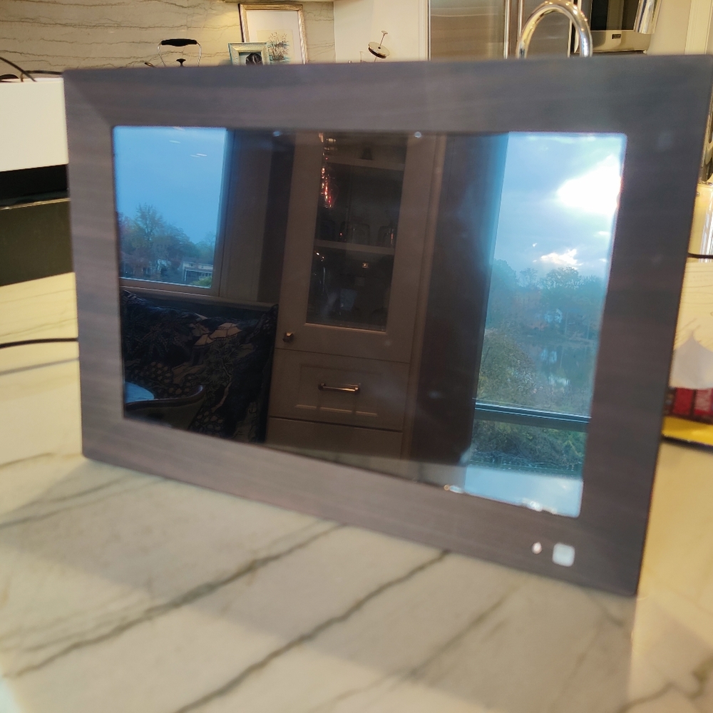 VANKYO F10 HD WiFi Digital Photo Frame 10.1 " IPS Touch Screen 16 GB, Grey